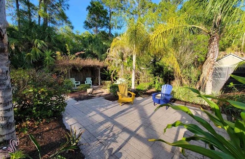 North Port House | Beautiful Heated Pool House with Backyard Oasis