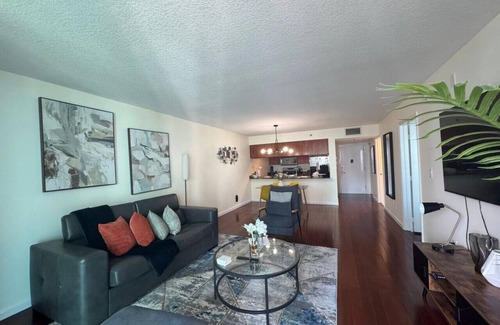 Brickell Apartment | Beautiful High Rise 1/1 in Brickell with Balcony