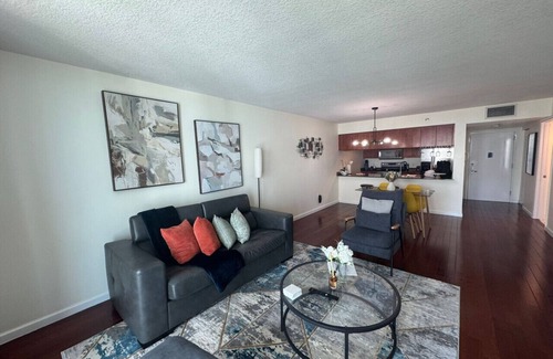 Brickell Apartment | Beautiful High Rise 1/1 in Brickell with Balcony