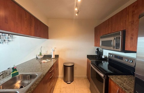 Brickell Apartment | Beautiful High Rise 1/1 in Brickell with Balcony