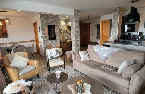 Les Eucherts Apartment | BEAUTIFUL HIGH STAND APART IN LA ROSIERE 5 ROOMS 10 PERS THE FOOT OF THE SLOPES