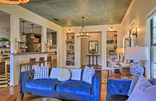 Comfort House | Beautiful Hill Country Cottage - Walk to Downtown!