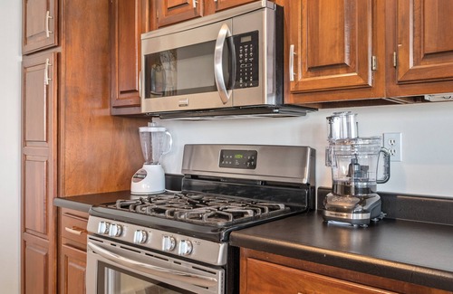 Pittsburgh House | Beautiful Hillside Home with Incredible City Views! Great Location and Privacy!