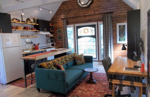 Ocracoke Apartment | Beautiful, Historic and Private Retreat for Couples-limit 2 people