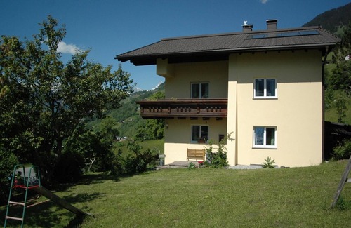 Silbertal House | Beautiful Holiday Apartment in Silbertal with Sunny Balcony