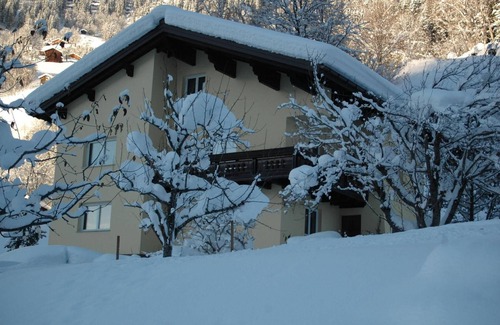 Silbertal House | Beautiful Holiday Apartment in Silbertal with Sunny Balcony