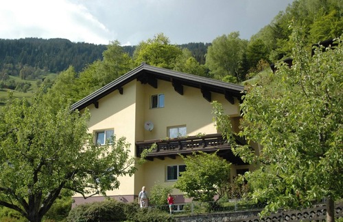 Silbertal House | Beautiful Holiday Apartment in Silbertal with Sunny Balcony