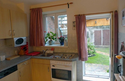 Dassow House | Beautiful Holiday Apartment in Dassow with Terrace and Barbecue