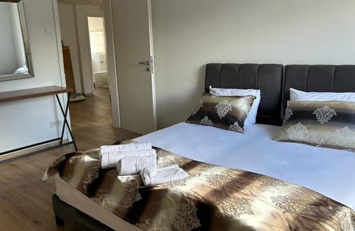 Essen-Borbeck-Mitte Apartment | Beautiful holiday apartments at the palace park in Essen near industrial fair