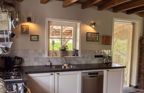 Lage Mierde House | Beautiful Holiday Home In Lage Mierde near Forest