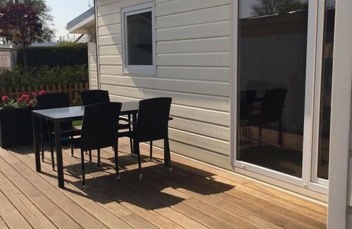 Onderdijk House | Beautiful holiday home in Wervershoof with sunny terrace