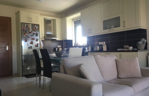 Saronida Apartment | Beautiful holiday home only 100m from the sea!