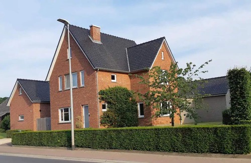 Alken House | Beautiful holiday home in Alken with a garden