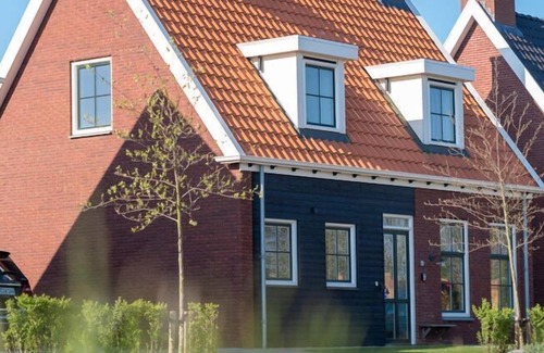 Colijnsplaat House | Beautiful holiday home in Zeeland with a whirlpool and sauna