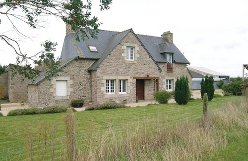 Quemper-Guezennec House | Beautiful home in Quemper Guézénnec