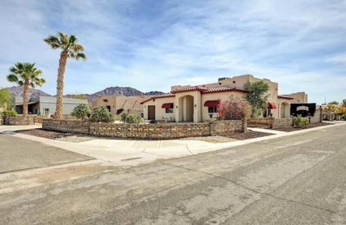 Foothills House | Beautiful home and scenic mountain view!