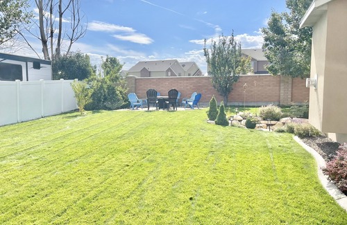 South Jordan House | Beautiful home, completely update, 6 bedrooms, 3.5 bathrooms and much more…