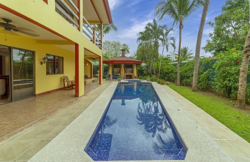 Las Olas Beach Community Villa | Beautiful home in the heart of Esterillos Oeste