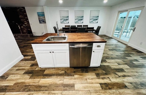 Vero Beach House | Beautiful Home Game Room + Guest House + Heat Pool & Jacuzzi Vero beach RENT88