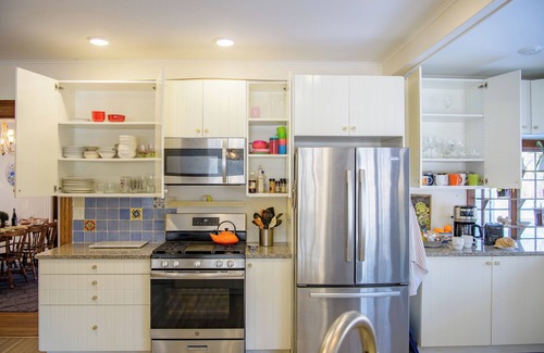 Geneva House | Beautiful home in a charming neighborhood. Close to dwntwn Geneva & Seneca Lake.