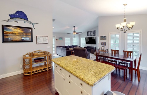 Rocky Point House | Beautiful home in a great location with enclosed yard, fireplace, & central AC