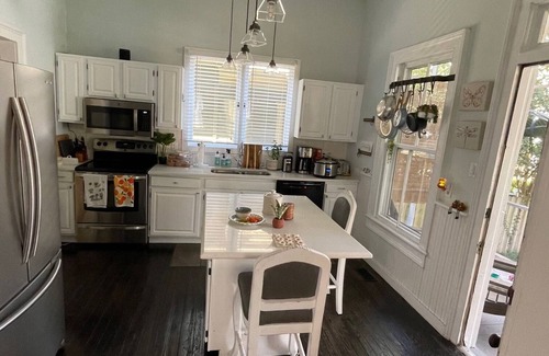 Wilmington Historic District House | Beautiful home in downtown historic core just 2 blocks from Cape Fear river!