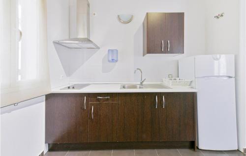 El Coronil House | Beautiful Home In El Coronil With Wifi