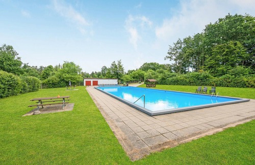 Farvang House | Beautiful home in Fårvang with WiFi