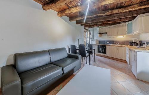 Mont-Dol House | Beautiful Home In Mont-Dol With Wifi