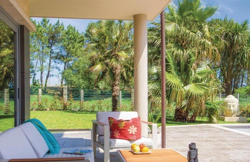 Montalvo House | Beautiful Home In Pontevedra With 4 Bedrooms, Private Swimming Pool And Swimming Pool