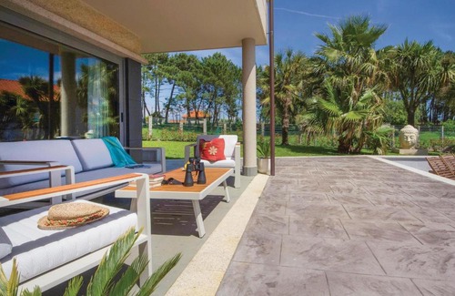 Montalvo House | Beautiful Home In Pontevedra With 4 Bedrooms, Private Swimming Pool And Swimming Pool