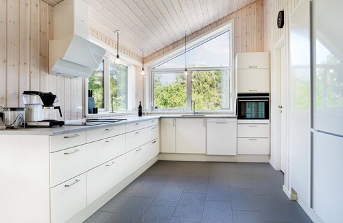 Sønderstrand House | Beautiful home in Rømø with kitchen