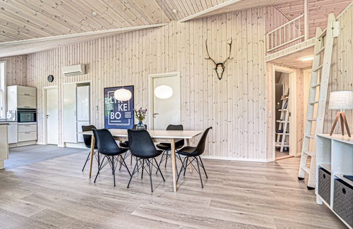 Sønderstrand House | Beautiful home in Rømø with kitchen