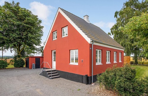 Listed House | Beautiful home in Svaneke with kitchen