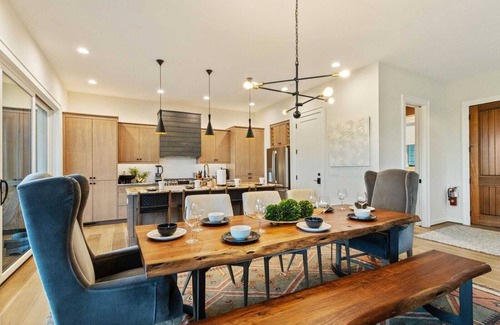 Lenoir House | Beautiful Home in the Blue Ridge Mountains
