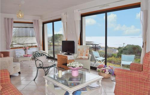 Trelevern House | Beautiful Home In Trélévern With Wifi