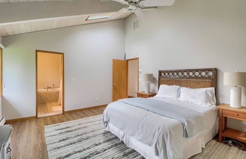 Narragansett Pier House | Beautiful home in the highly desired Narragansett Pier!