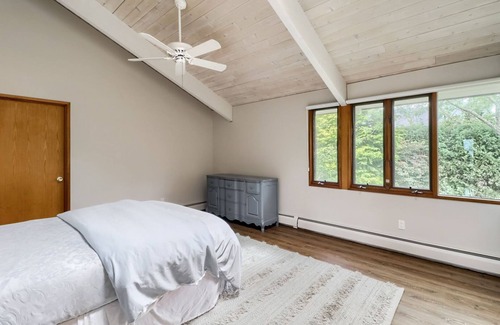 Narragansett Pier House | Beautiful home in the highly desired Narragansett Pier!