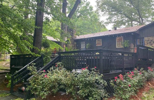 Oxford House | Beautiful home located minutes from the Square, Ole Miss, & Mtrade Park.