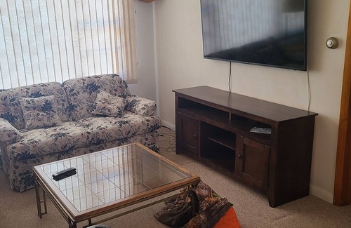 Fox Lake House | Beautiful home located near Beautiful lake, parks & Aquatic center