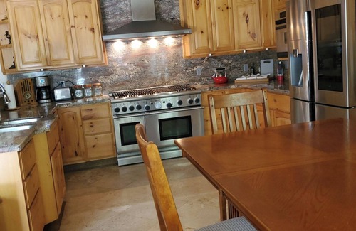 Lower Kingsbury House | Beautiful Home lower kingsbury only minutes to ski areas and casinos.