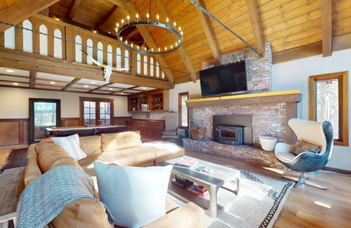 Round Hill Village House | Beautiful home near the lake & slopes with private hot tub, pool table, & WiFi