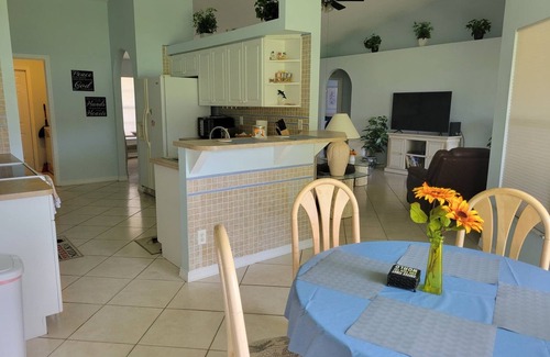 Mariner House | Beautiful home situated in a quiet neighborhood