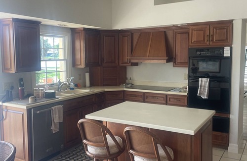 Biggar House | Beautiful home, stunning view of golf course, near beaches and airport