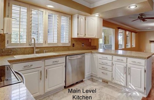 Colorado Springs House | Beautiful Home w/Bdrm on main level, Mountain View & close to Air Force Academy