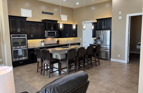 Palm Valley House | Beautiful home-Litchfield Park- Backyard Paradise w/Heated Pool & Swim Up Bar