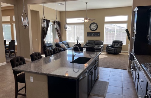 Palm Valley House | Beautiful home-Litchfield Park- Backyard Paradise w/Heated Pool & Swim Up Bar