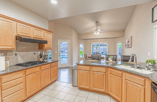 Fresno House | Beautiful home W/Pool Close to National Parks.
