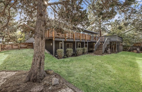 Orchard District House | Beautiful Home w/Sauna - 4min drive to downtown