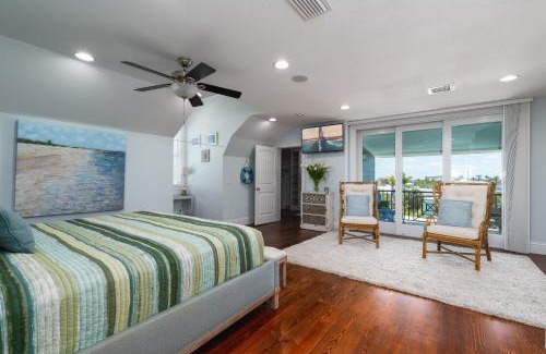 Fort Myers Beach House | Beautiful Home with Private Pool on the North end of Fort Myers Beach! home
